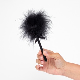 ESPANADOR DE PLUMAS PRETO SECRET PLAY